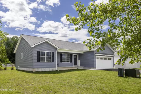 4 Alexander Way, Kingsbury, NY 12839