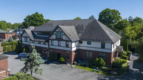 37 Clark St #4, Saratoga Springs, NY 12866