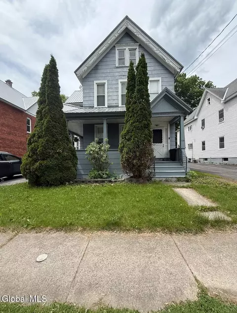 406-408 Locust Ave, Amsterdam, NY 12010