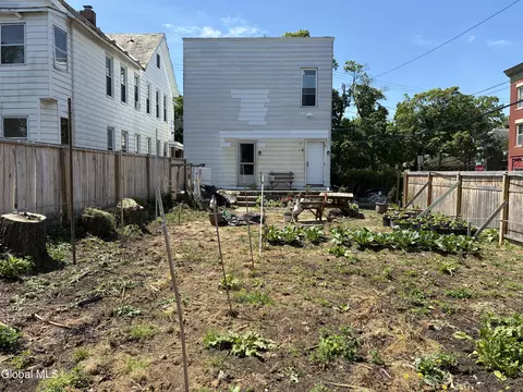Exterior - 603 Nott St, Schenectady, NY 12308 photo 4 of 8