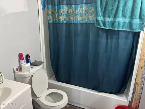 Bath - 603 Nott St, Schenectady, NY 12308 photo 1 of 1