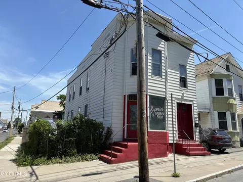 Exterior - 603 Nott St, Schenectady, NY 12308 photo 3 of 8