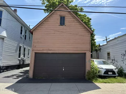 Exterior - 603 Nott St, Schenectady, NY 12308 photo 7 of 8
