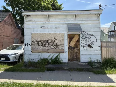 Exterior - 603 Nott St, Schenectady, NY 12308 photo 6 of 8