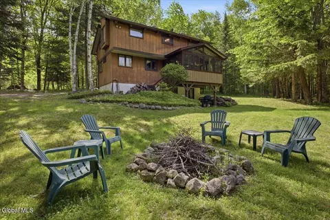 3 Lakeview Ln, North River, NY 12856