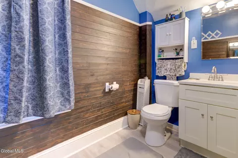 Bath - 876 Thompson St, Schenectady, NY 12306 photo 1 of 1