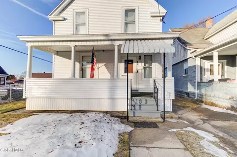 876 Thompson St, Schenectady, NY 12306
