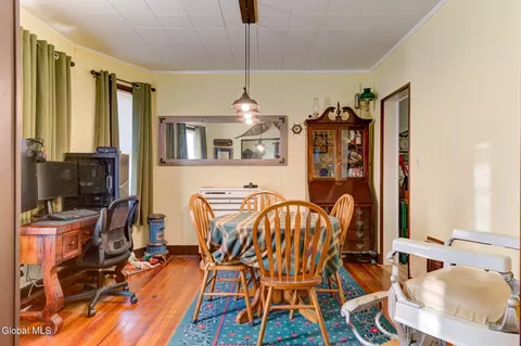 Dining - 876 Thompson St, Schenectady, NY 12306 photo 2 of 3
