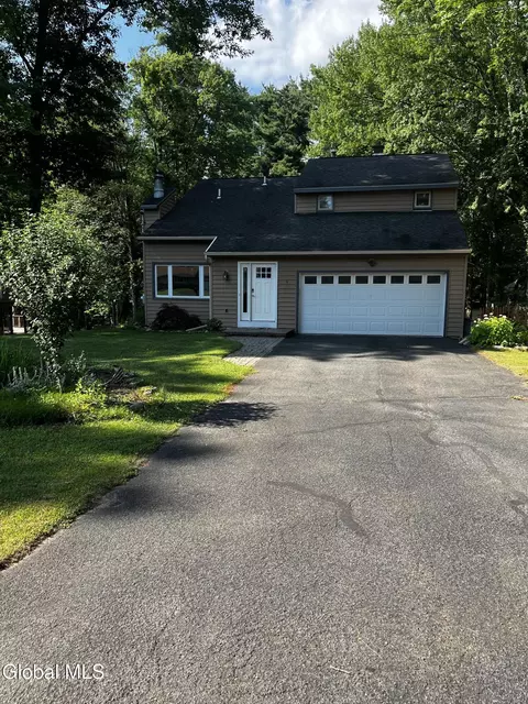 Exterior - 3287 E Old State Rd, Schenectady, NY 12303 photo 29 of 29