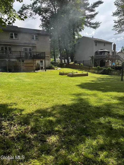 Exterior - 3287 E Old State Rd, Schenectady, NY 12303 photo 21 of 29