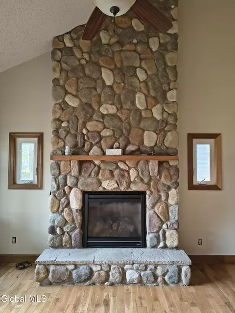 Living - 3287 E Old State Rd, Schenectady, NY 12303 photo 4 of 6
