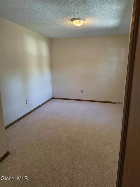 Bedroom - 3287 E Old State Rd, Schenectady, NY 12303 photo 6 of 7