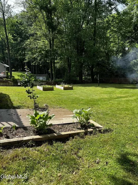 Exterior - 3287 E Old State Rd, Schenectady, NY 12303 photo 16 of 29