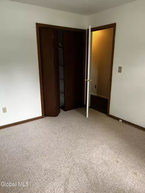 Bedroom - 3287 E Old State Rd, Schenectady, NY 12303 photo 4 of 7