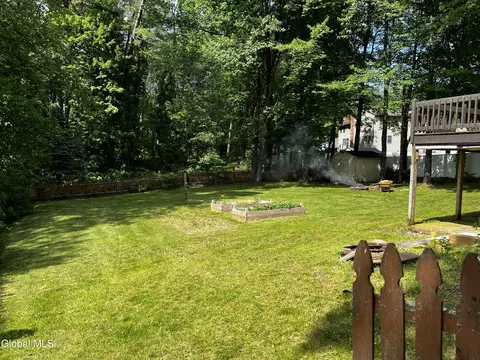 Exterior - 3287 E Old State Rd, Schenectady, NY 12303 photo 19 of 29