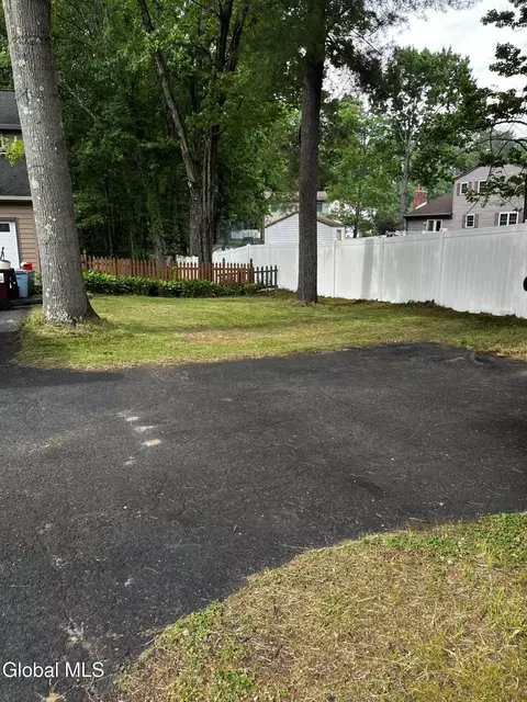 Exterior - 3287 E Old State Rd, Schenectady, NY 12303 photo 27 of 29