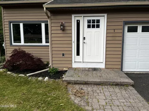 Exterior - 3287 E Old State Rd, Schenectady, NY 12303 photo 8 of 29