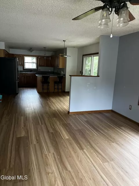 Living - 3287 E Old State Rd, Schenectady, NY 12303 photo 5 of 6