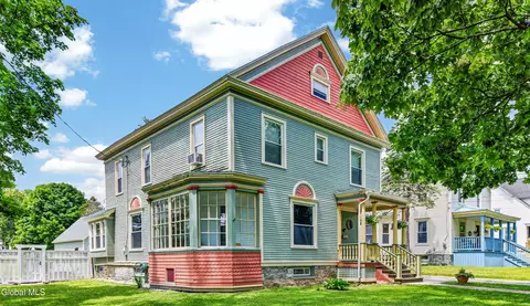 709 S Perry St, Johnstown, NY 12095