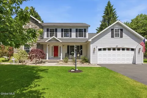 48 Egmont Ct, Delmar, NY 12054