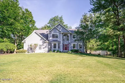 38 Greylock Dr, Wilton, NY 12831