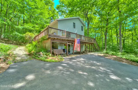 601 N Shore Peck Lake Rd, Gloversville, NY 12078