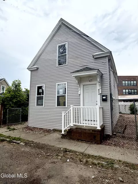 804 Arch St, Schenectady, NY 12307