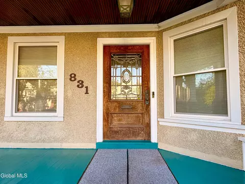 Exterior - 831 Wright Ave, Schenectady, NY 12309 photo 11 of 16