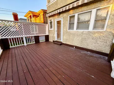Exterior - 831 Wright Ave, Schenectady, NY 12309 photo 16 of 16