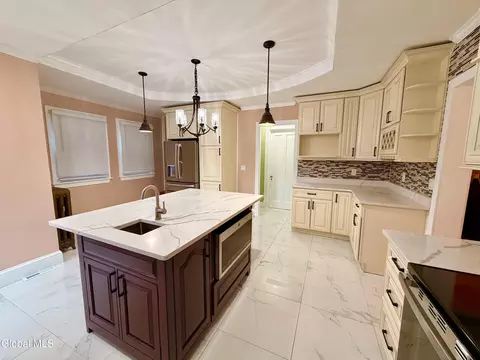 Kitchen - 831 Wright Ave, Schenectady, NY 12309 photo 4 of 5