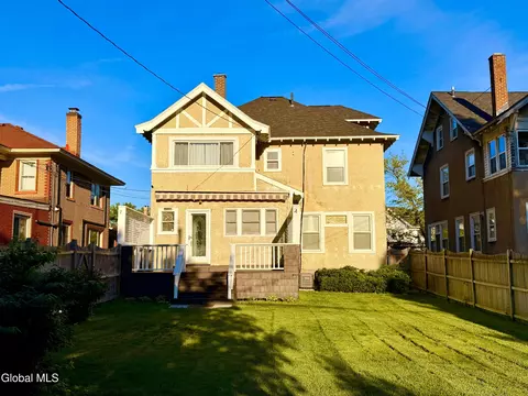 Exterior - 831 Wright Ave, Schenectady, NY 12309 photo 4 of 16