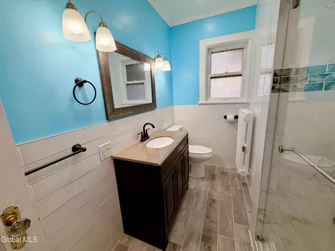 Bath - 831 Wright Ave, Schenectady, NY 12309 photo 2 of 5