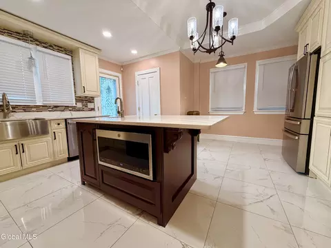 Kitchen - 831 Wright Ave, Schenectady, NY 12309 photo 5 of 5