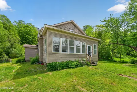 2692 Plank Rd, Berlin, NY 12022