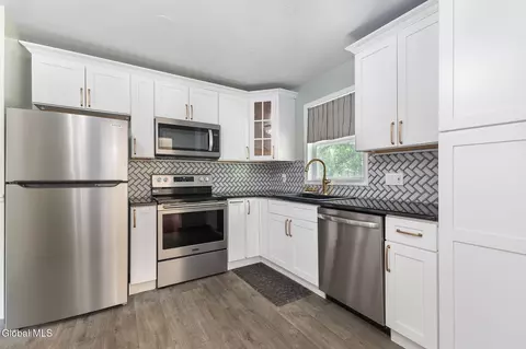 Kitchen - 102 Evans Rd, Schenectady, NY 12306 photo 1 of 4