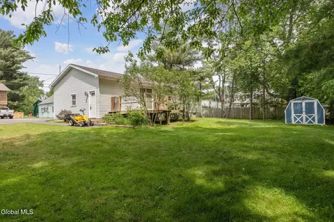 Exterior - 102 Evans Rd, Schenectady, NY 12306 photo 2 of 6