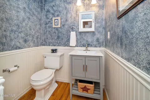 Bath - 106 Berwick Rd, Delmar, NY 12054 photo 1 of 5