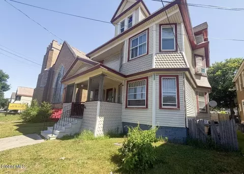1405 State St, Schenectady, NY 12304