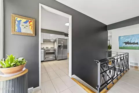 Entry Way - 180 Ormond St, Albany, NY 12208 photo 1 of 3