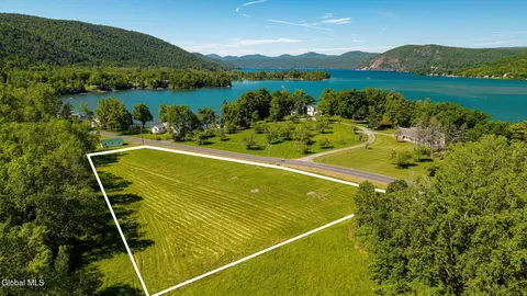 12 Black Point Road # l10, Ticonderoga, NY 12883