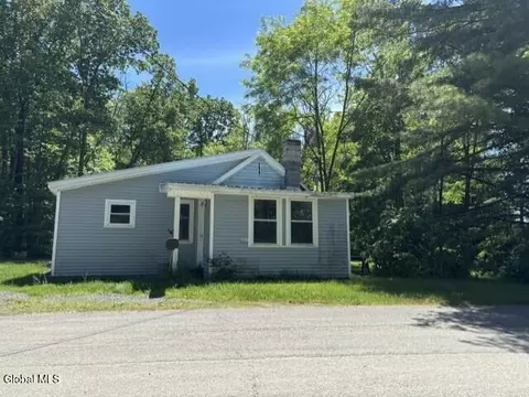 162 S Pine St, Gloversville, NY 12078