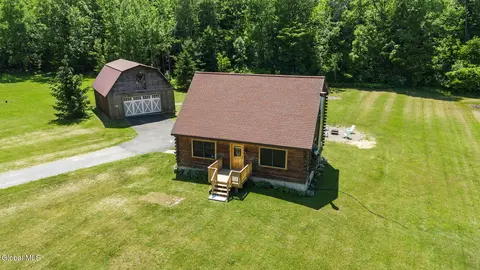 1091 Goldfoot Rd, Glenville, NY 12302