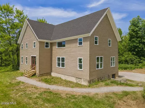 5 White Rd, Ballston Spa, NY 12020
