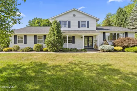 39 Glenridge Rd, Glenville, NY 12302