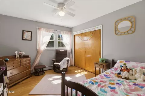 Bedroom - 112 Route 236, Halfmoon, NY 12065 photo 3 of 6