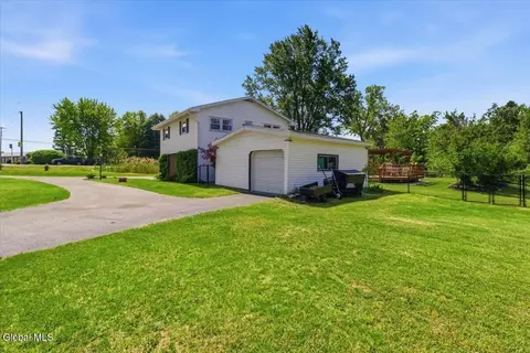 Exterior - 112 Route 236, Halfmoon, NY 12065 photo 8 of 10