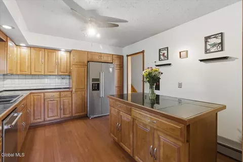 Kitchen - 112 Route 236, Halfmoon, NY 12065 photo 3 of 4