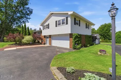 Exterior - 112 Route 236, Halfmoon, NY 12065 photo 2 of 10
