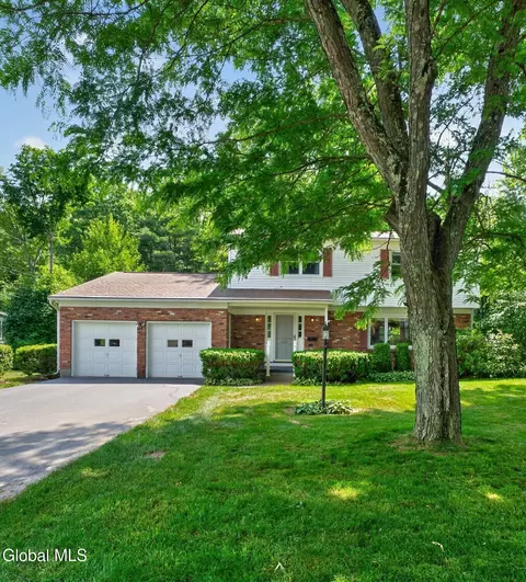 1222 Hempstead Rd, Niskayuna, NY 12309