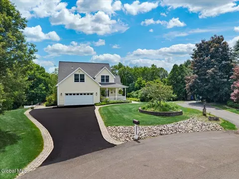 6 Steamboat Lndg, Waterford, NY 12188